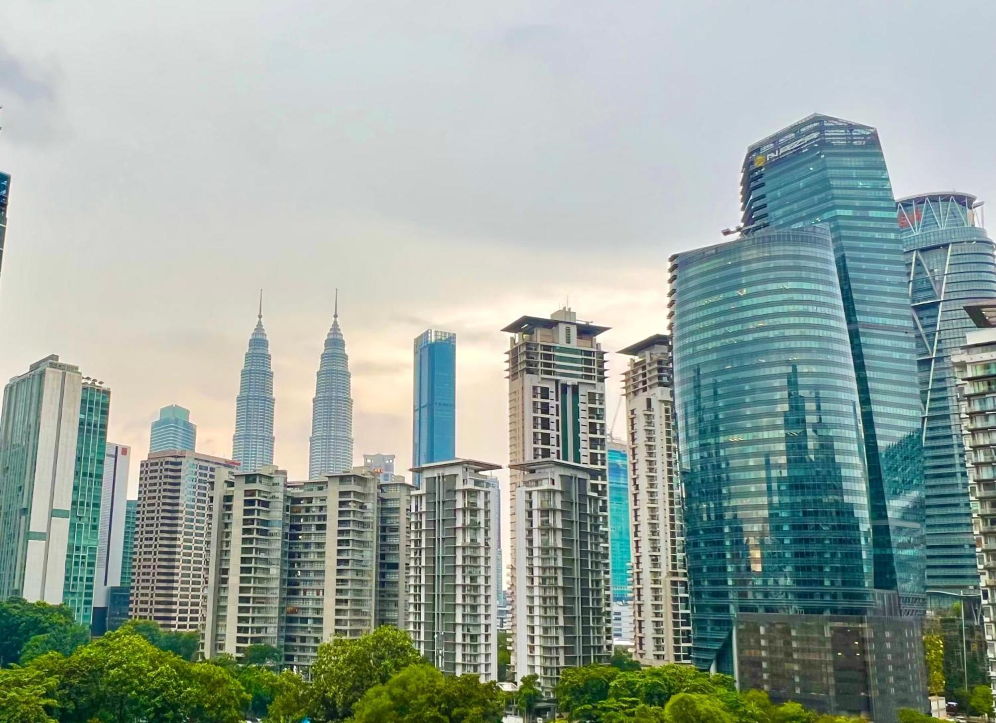 Crystal Suite At Eaton Klcc Kuala Lumpur Exterior photo