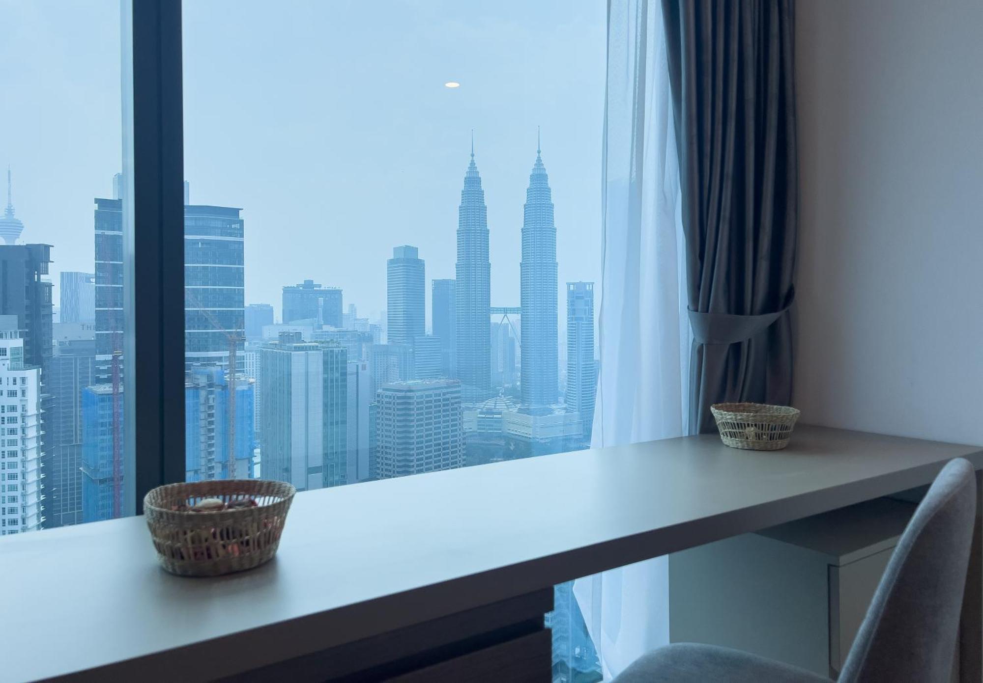 Crystal Suite At Eaton Klcc Kuala Lumpur Exterior photo