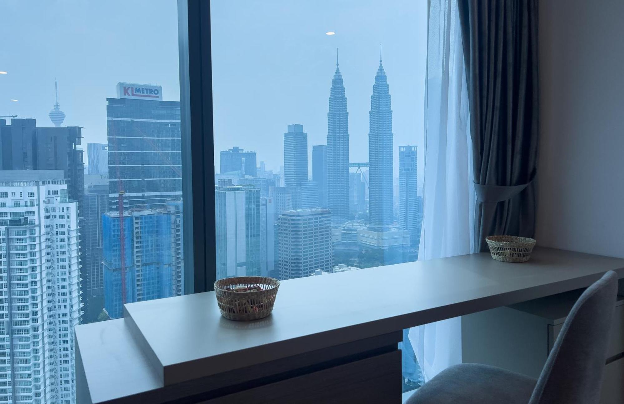 Crystal Suite At Eaton Klcc Kuala Lumpur Exterior photo