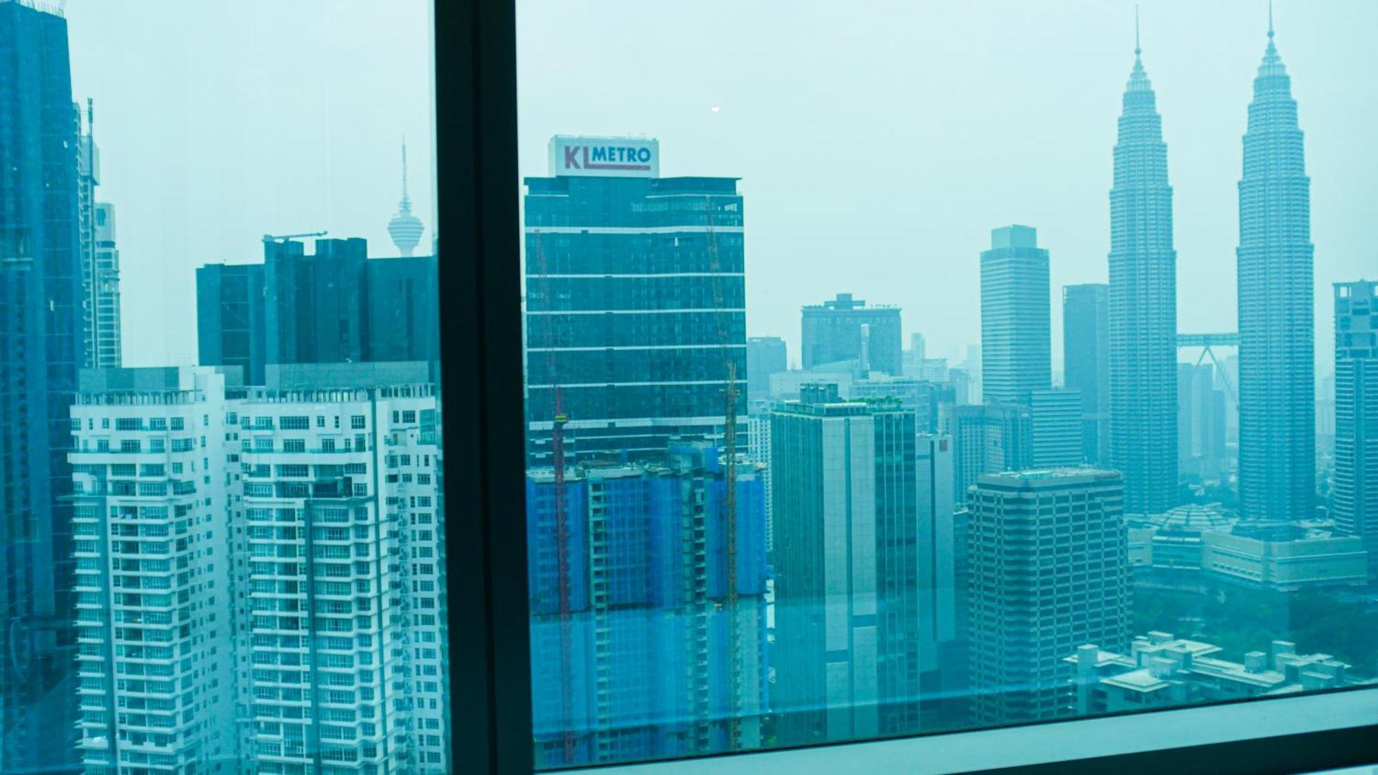 Crystal Suite At Eaton Klcc Kuala Lumpur Exterior photo